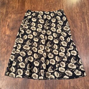 Vintage Tabloid Floral A-Line Skirt in Black and Cream | Sz 6